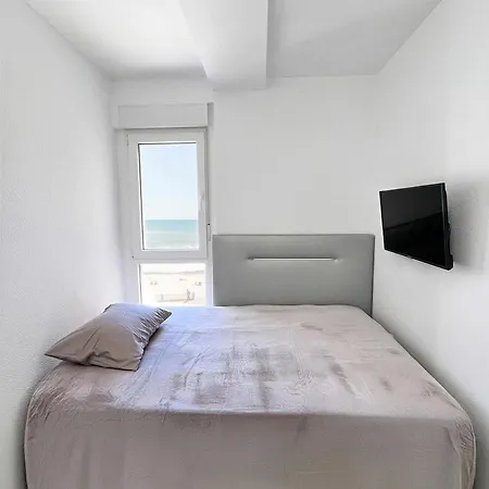 Апартаменти Playa Locos *